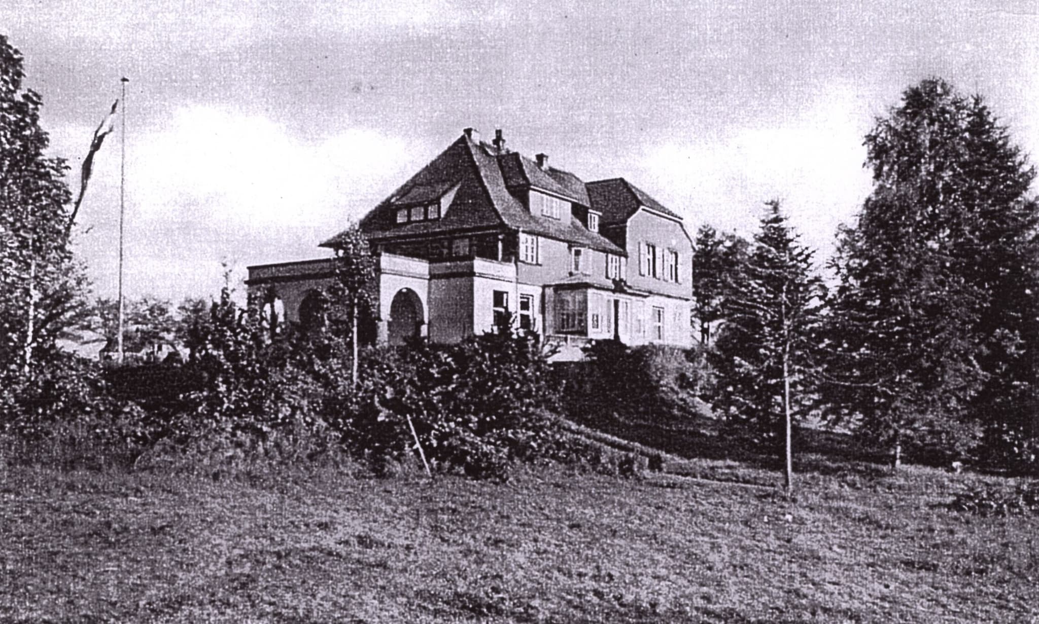 Die Villa, lange bevor hier die Oase einzog.